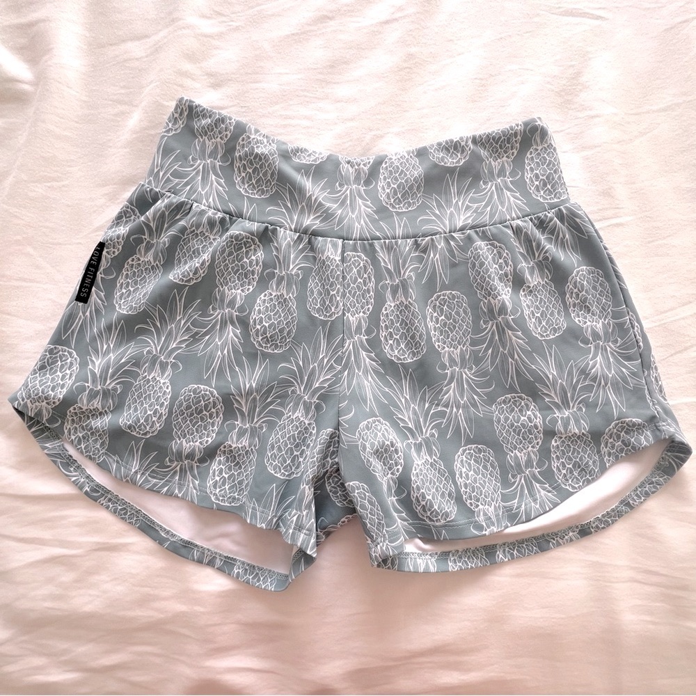 Like new Pineapple Runners